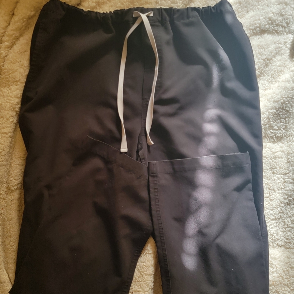 Women's FIGS Black technical scrub pant Size Medium
